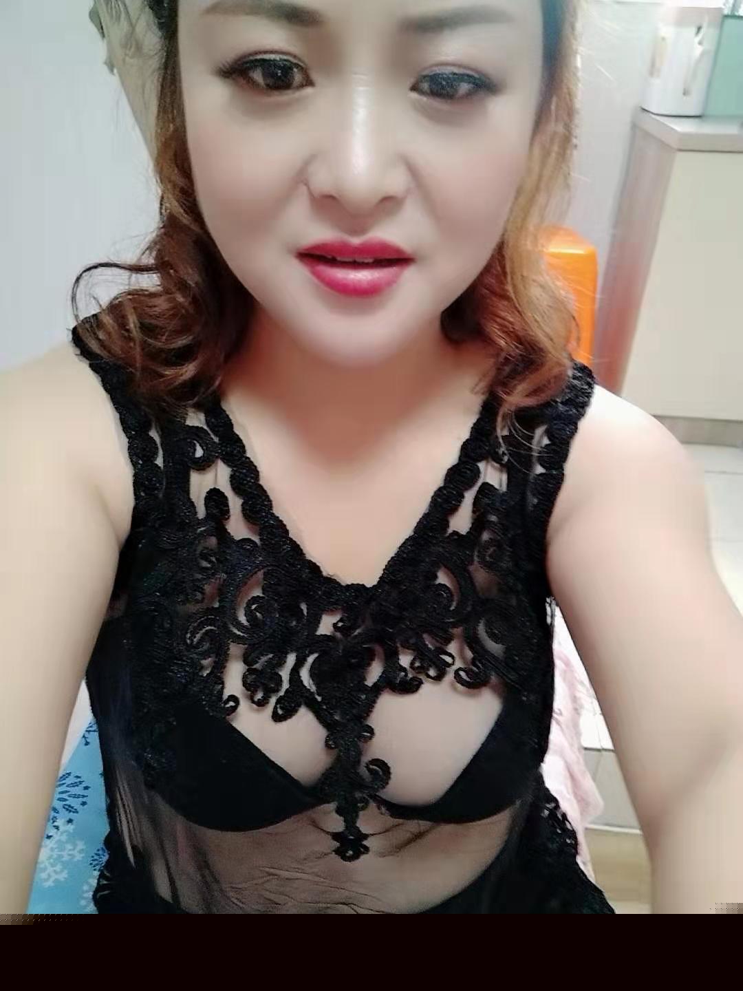 体验鞍山路大奶熟女一夜乐逍遥